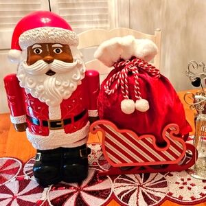 New With Tags Resin Santa Claus Statue